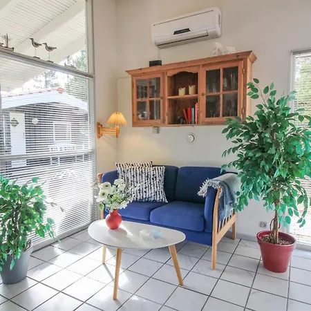 Augustine - 1-6km From The Sea By Interhome Feriehus